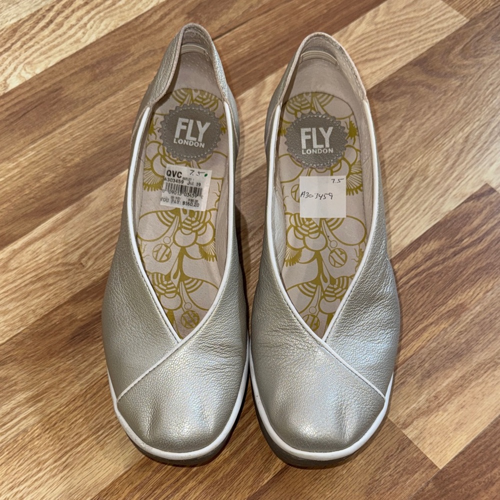 Fly London Women's Yuca Wedge